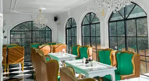 Casa Rani Hotel & Restaurant - Image 3