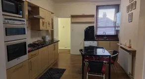 2 bed flat - Image 5