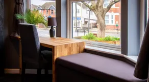 Luxury rooms at Leigh Road - Image 4