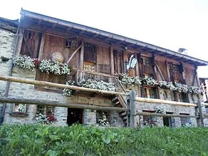 Hotel Chalet Alpenrose Bio Wellness Naturaktivhotel - Image 3