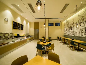 City Comfort Inn Yulin Bobai Luzhu Avenue Bus Center - Image 4