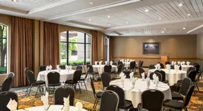 DoubleTree by Hilton North Vancouver - Image 5