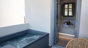 Aidani Luxurious Rooms - Image 2