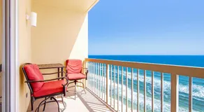 Oceanfront condo with outdoor pool & high-speed WiFi - Image 5