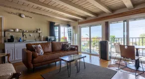 Overlooking Marina del Rey sailboats, is Green Ginger Playa Del Rey on the bluff, - Image 2