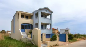 Fani's Komi Apartments - Image 5