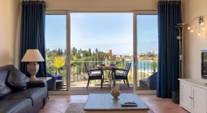 Luxury Townhouse n10 - Front-line Sea views - Image 2