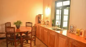 Charming & historical 3-Bed Bungalow in Hikkaduwa - Image 4