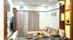 Luxury Studio Apartment - Image 2