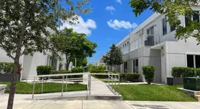Studio apartment- private entry! - Image 2