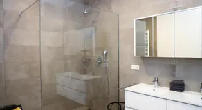 high class flat - Image 2