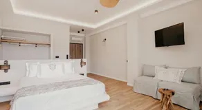 Trinity Suites Ammouliani Hospitality - Image 2