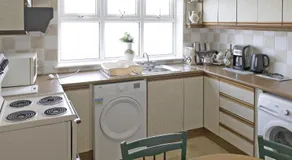 Matthews Traditional Holiday Cottage by Trident Holiday Homes - Image 5