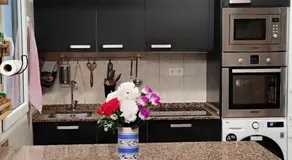 Sabino Arana 9, habitación doble con servicios compartidos - Image 3