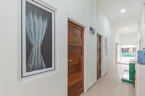 Urbanview Hotel Nakasya Burangrang - Image 4