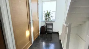 private rooms, free parking, luxury city villa close to the center - Image 3