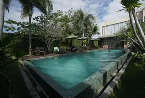 The Pade Hotel - Image 2
