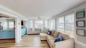 Recently Updated Home w/ Private Pier/Boat Slip - Image 4