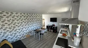 casa lipa - Image 2