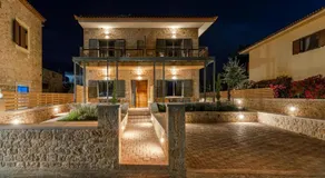 Sophia's Beach House - Image 3