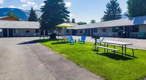 Alpine Motel - Image 5