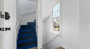 Cozy Gem in the Heart of East Rock with FREE Parking near Yale and DT - Image 5