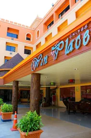 Win Place Hotel Chiang Mai - Image 3