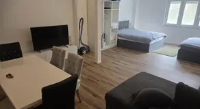 Spacious Apartment for 8 Guests - Image 2