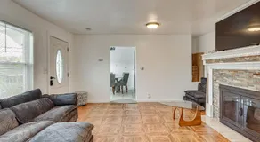 Nature & City Access! Family Home in North Jersey - Image 2