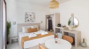 Palos Luxury Suites - Image 5