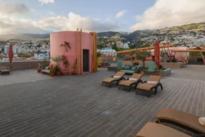Three House Hotel - Image 3