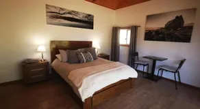 Rostrevor Pickers Cottage - Image 2