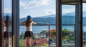 Appartamento accogliente e familiare con terrazza | Vista sul lago | Ammette cani - Image 4