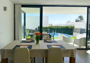 Moderna Villa con piscina en Palma de Mallorca - Image 4