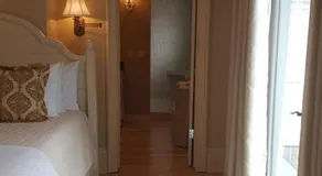 The Wanderlust Hotel - Image 4