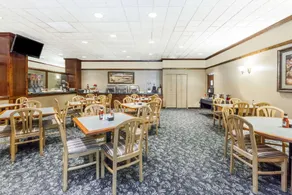 Clarion Hotel & Conference Center Lansing West - Image 5