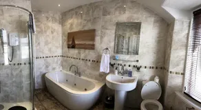 Carisbrooke Guest House - Image 2