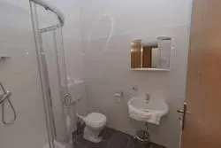 Queens Apartments - Image 2