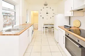 Townhouse @ Earle Street Crewe - Image 3