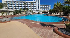 Corbeta 427 aircon and 3 pools - Image 3