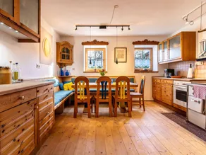 Historic farmhouse 200 years old meets new - Image 2