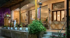 Costas Inn - Image 4