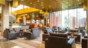 Rainbow Towers Hotel & Conference Centre - Image 4