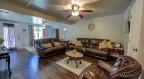 Brighton Bungalow Historic Town Square Charm Near Memphis Sleeps 6 - Image 3