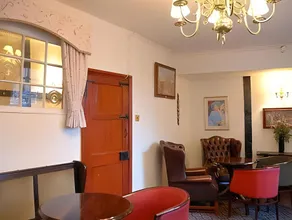 The Bell Hotel - Image 4