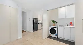 Harbourside 3BR Stay Near CBD & Double Bay - Image 5