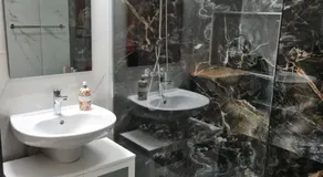 Richard's Living - Image 2