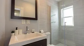 Renovated 10 Min from the city - Image 3