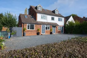 Bridge House | 1-Bed with Parking - Image 4