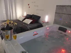 LOVE NIGHT - Image 5